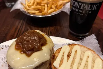 Restaurant in Black Iron Burger in New York
