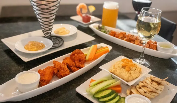 Mr. D's Restaurant & Lounge