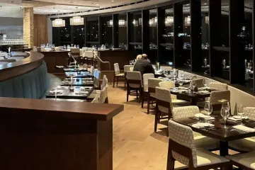 Restaurant in Roy's Restaurant in San Diego