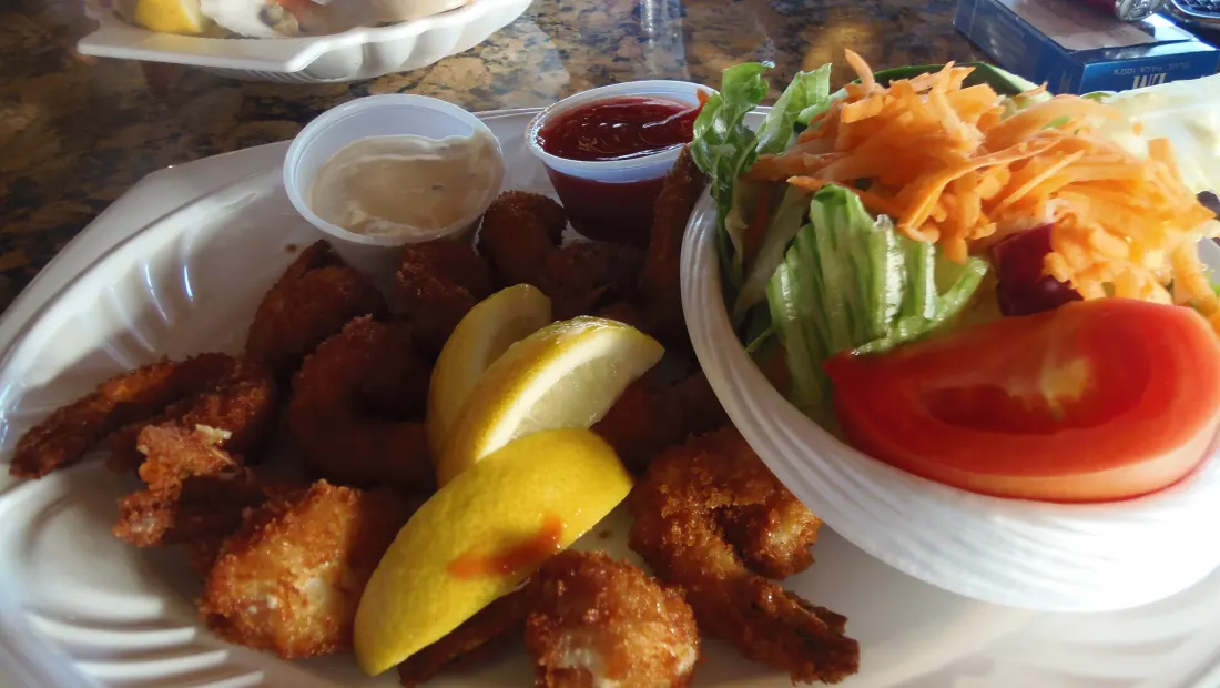 Restaurant in Monty's Coconut Grove in Miami