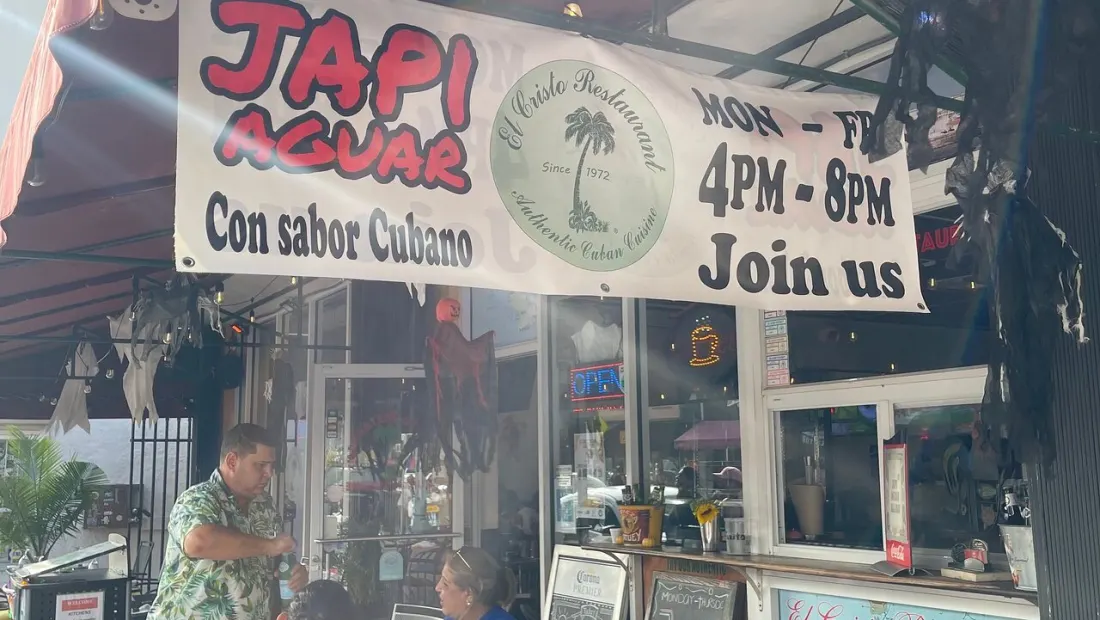 Restaurant in El Cristo Restaurant in Miami