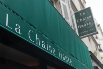 Restaurant in L'Oiseau Blanc Restaurant in Paris