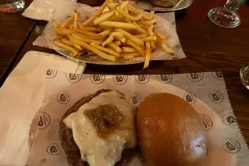 Restaurant in Black Iron Burger in New York