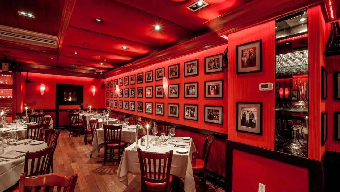Restaurant in Bustronome New York in New York