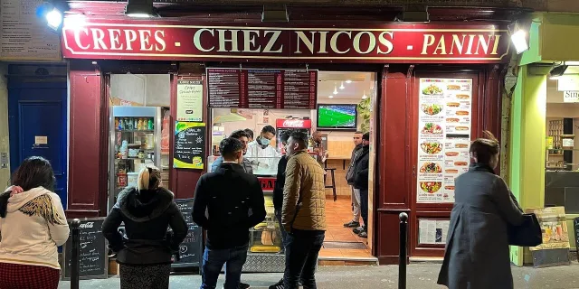 Restaurant in Chez Nicos in Paris