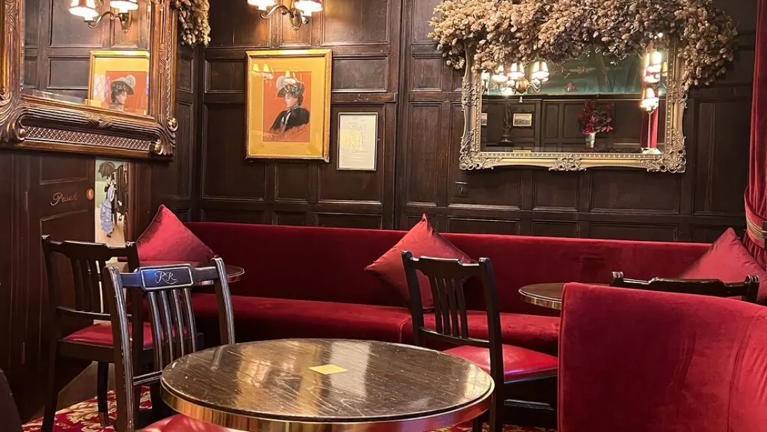 Restaurant in Rules Restaurant in London