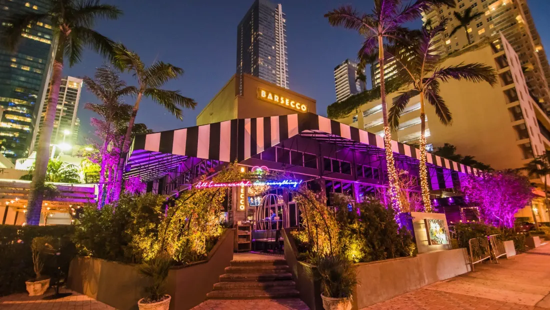 Restaurant in El Cristo Restaurant in Miami