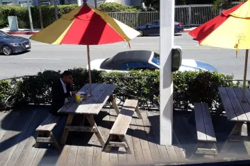 Restaurant in Carney's Restaurant in Los Angeles