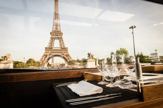 L'Oiseau Blanc Restaurant
