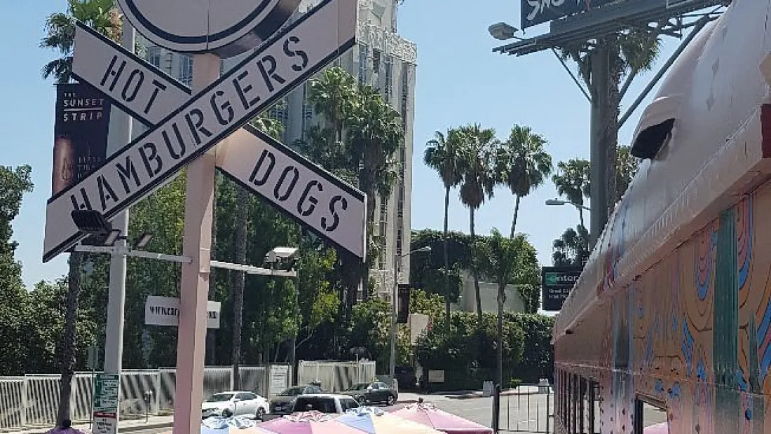 Restaurant in Carney's Restaurant in Los Angeles