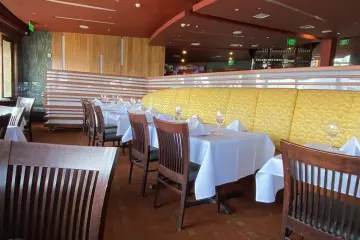 Restaurant in Roy's Restaurant in San Diego