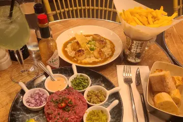 Restaurant in Bistro L'Olivier in Paris