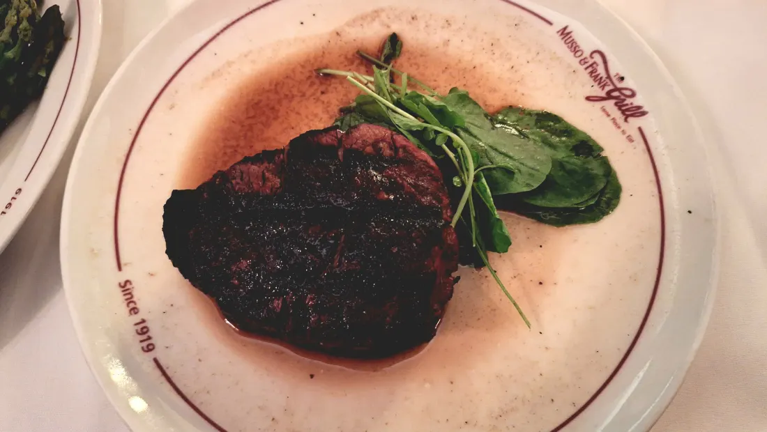 Restaurant in Musso & Frank Grill in Los Angeles