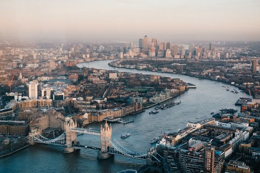 Travel places and city guide for London