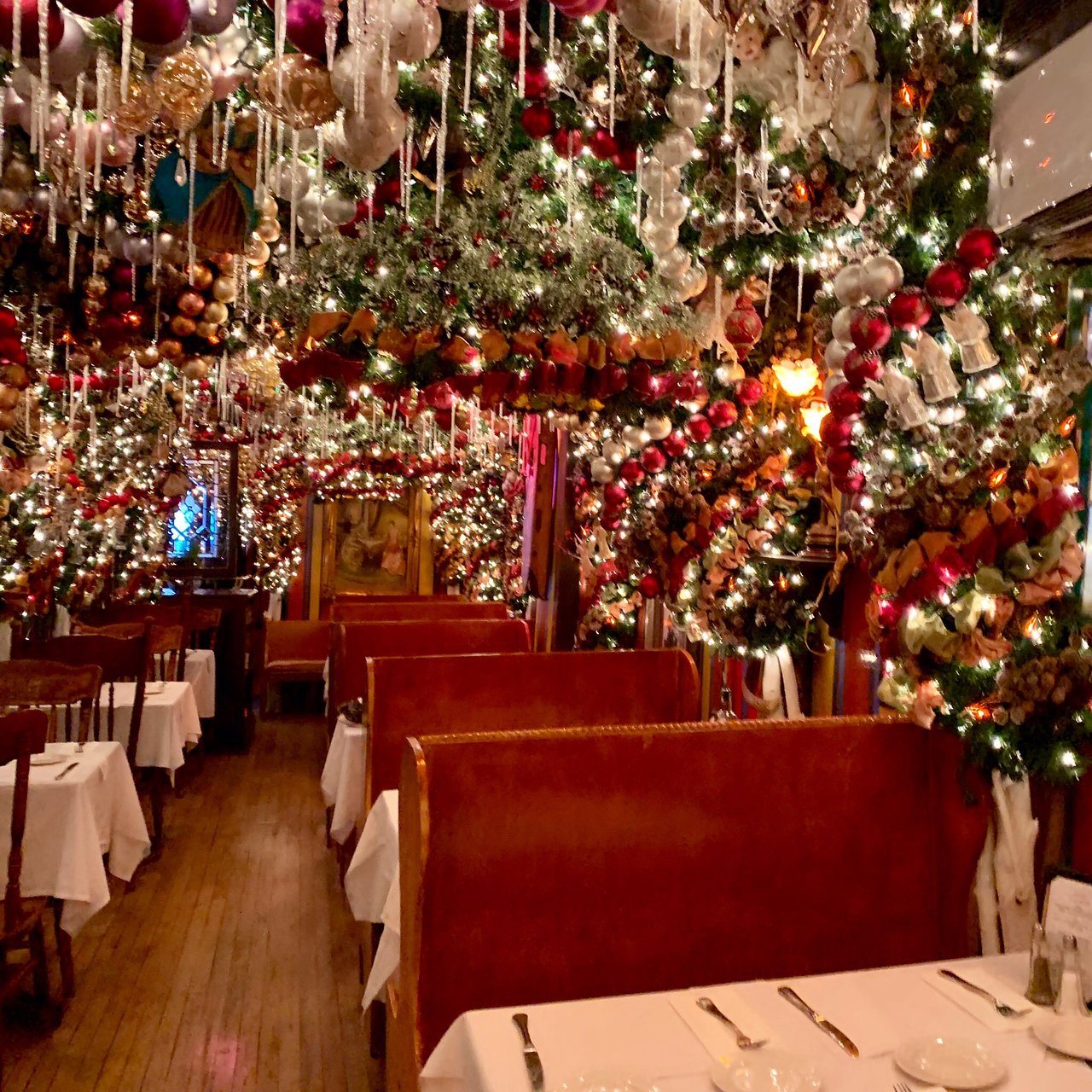 Restaurant in Rolf's Bar & Restaurant in New York