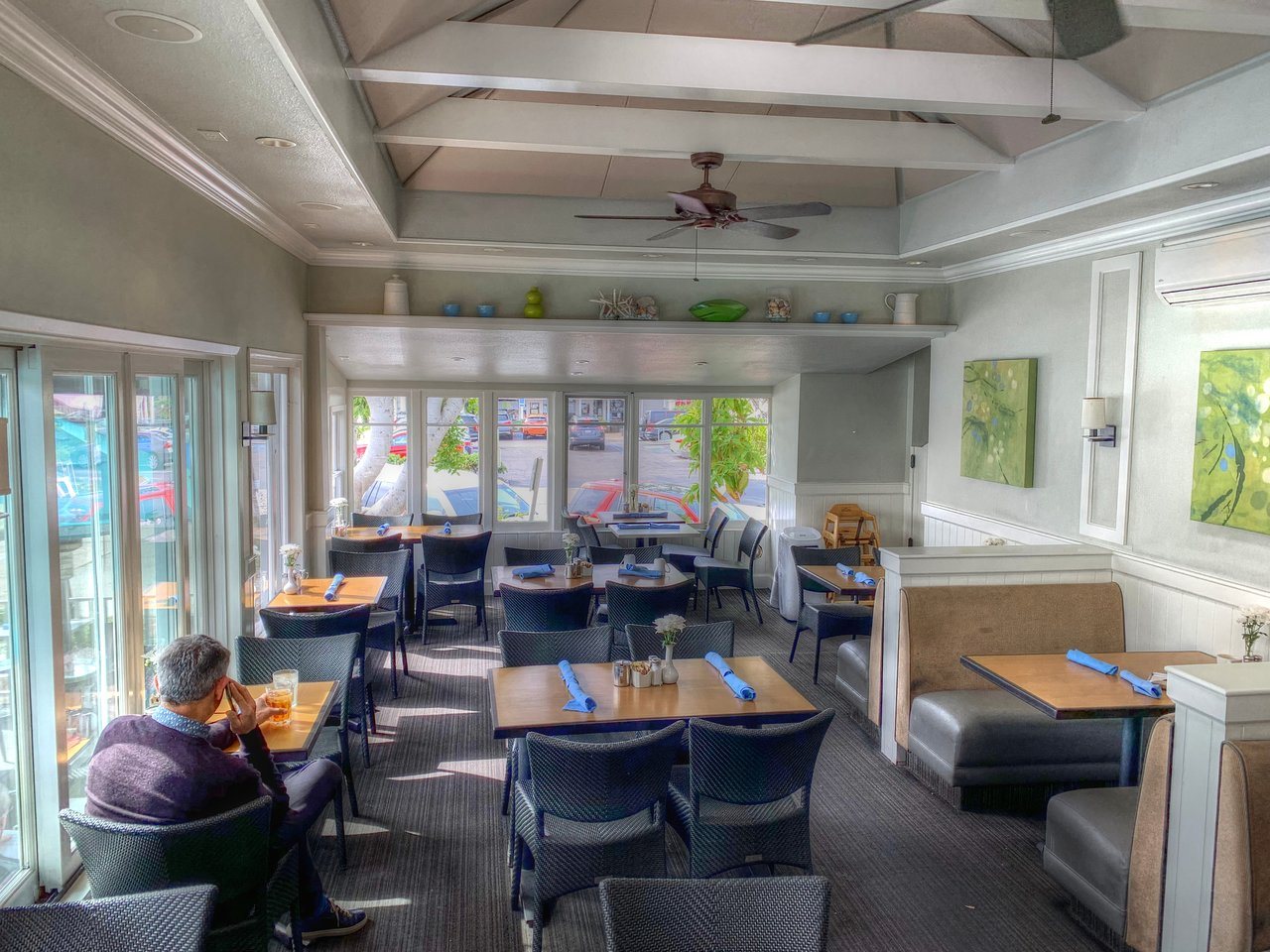 Restaurant in The Cottage La Jolla in San Diego